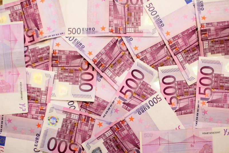 €1mn in funding announced by Harris for research into 'really important' societal issues