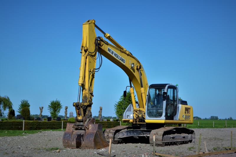 Alleged thief made off to hide stolen digger at 3 miles per hour 