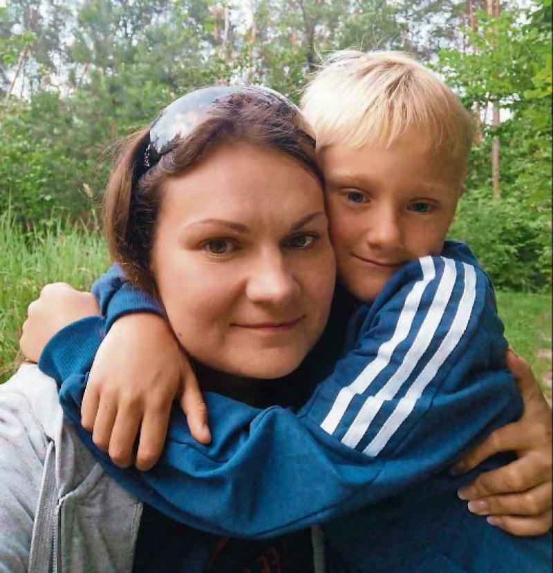 'Mummy, I don't want to die' - Ukrainian woman in Midlands on daughter's escape from Russian invasion 