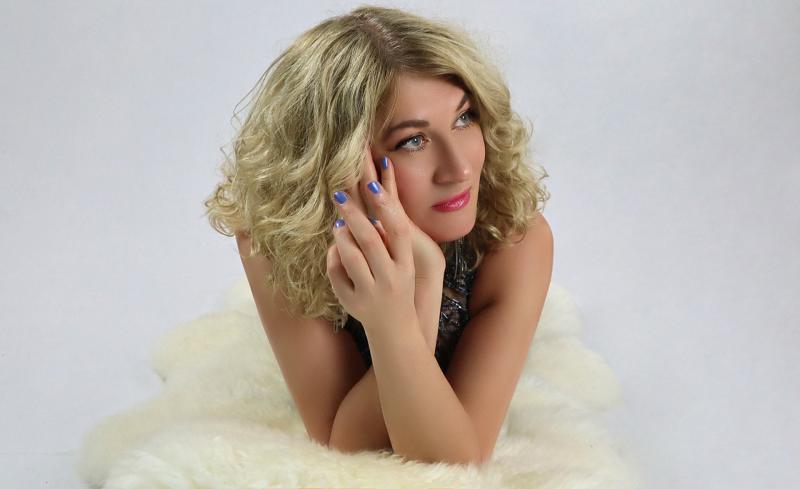 Russian singer in Ireland shares heartache over war in Ukraine