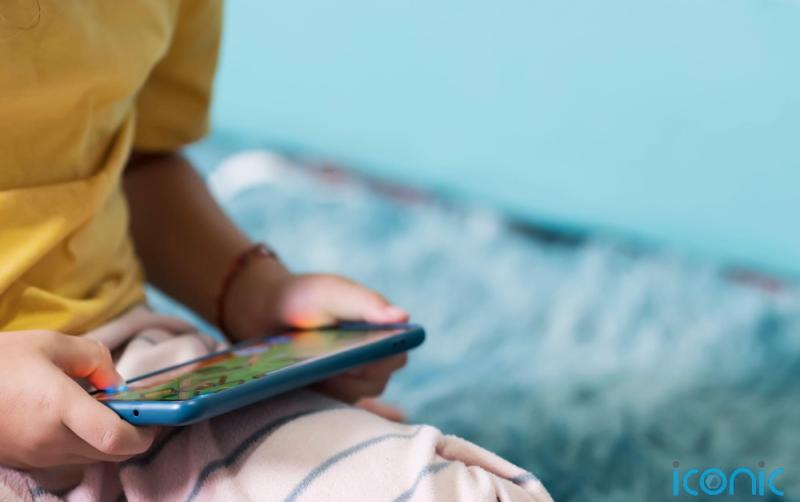 Parents urged to see warning signs as new figures show 'tsunami' of online child abuse