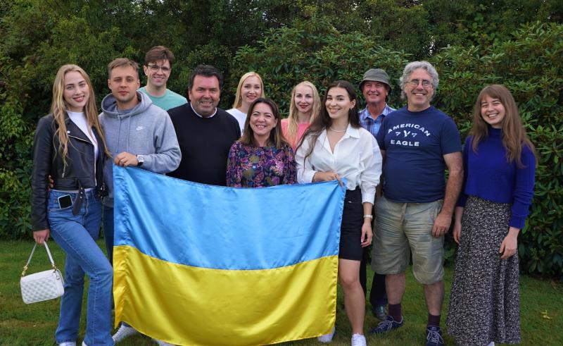 Kristina Yarova, Kyrylo Pavlinskyi, Sean Rooney, Paul Hennessy, Oleksaandra Kurova, Angelina Carberry, Natalia Lomaieva, Kristina Kostomarova, Dan Brouder, Paul Gurney and Maria Khaleeva