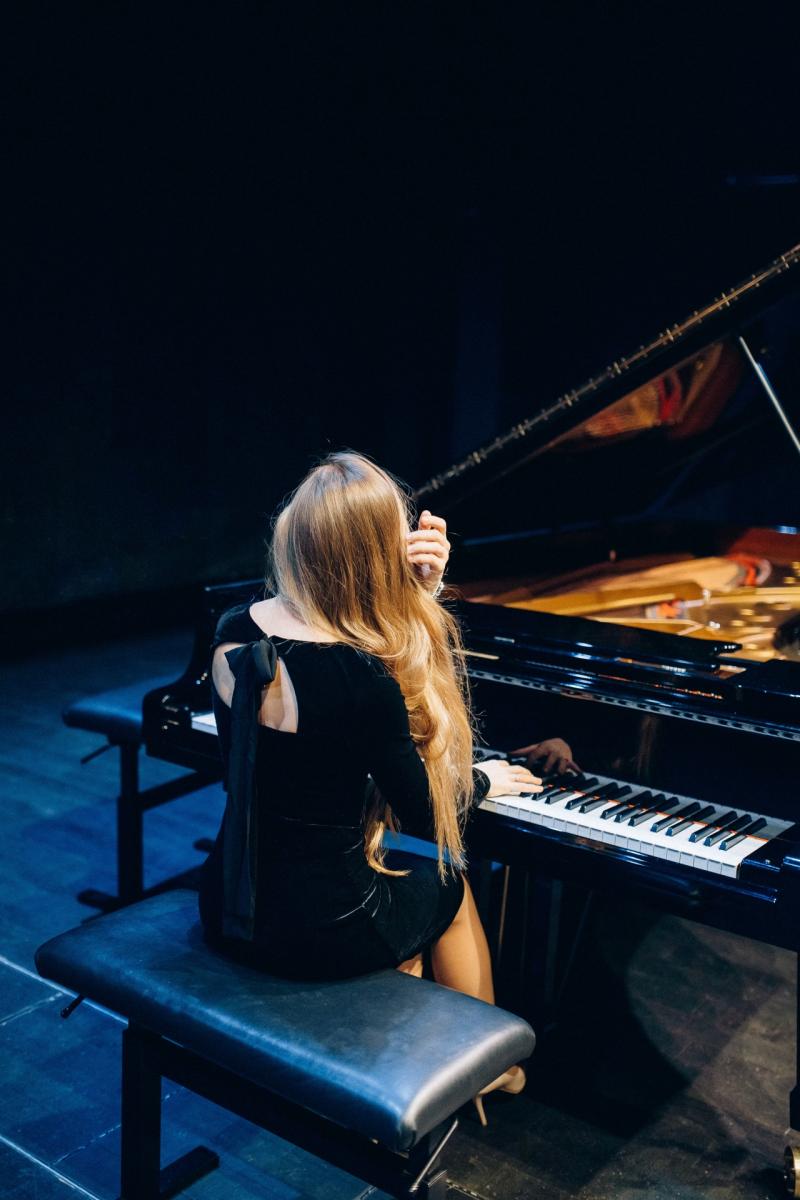 Traditional festive classics and songs from the musicals at Longford Christmas at the Piano concert 