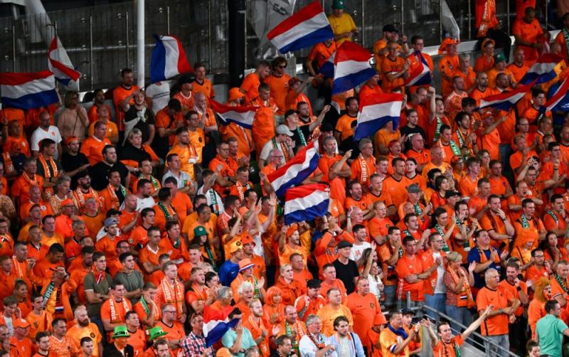 WATCH: Dancing Dutch fans go viral in Dublin