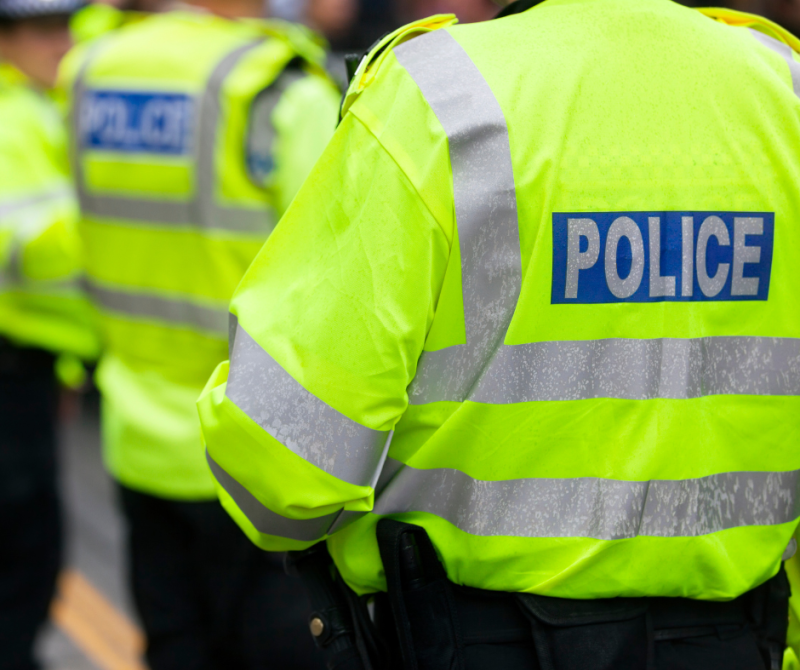 Police and public assaulted during late-night Paignton arrest