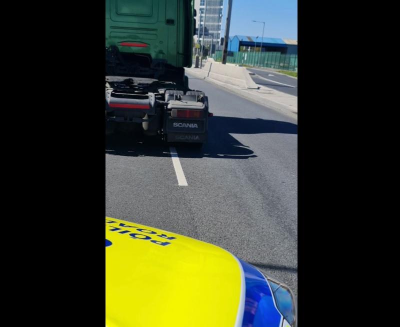 Lorry driver with no haulage license or vehicle tax caught by garda&iacute;