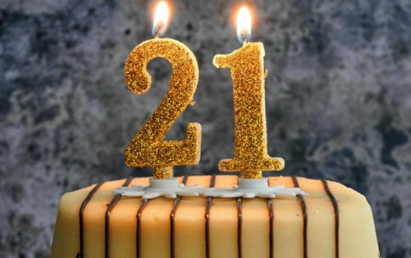 Party time! Longford cousins Ronan and Áine celebrate their 21st birthdays 