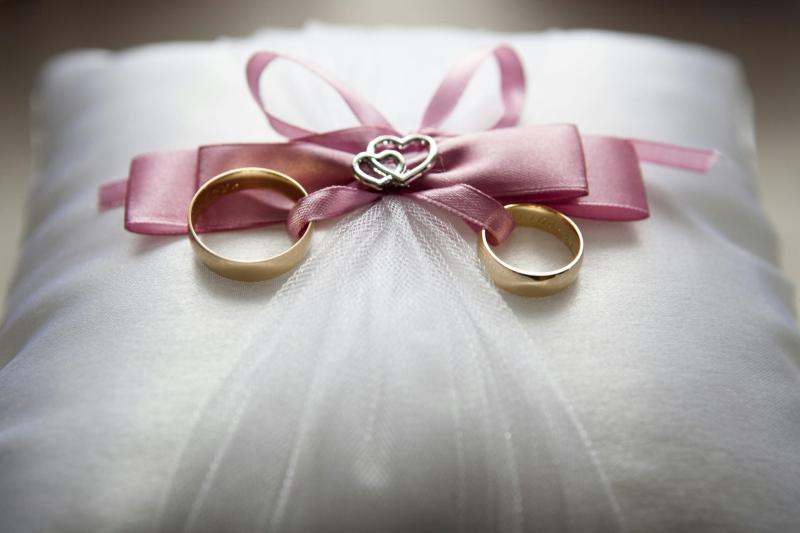 Love Grand Slam! Longford and Offaly couple walk down aisle after meeting through mutual interest in rugby