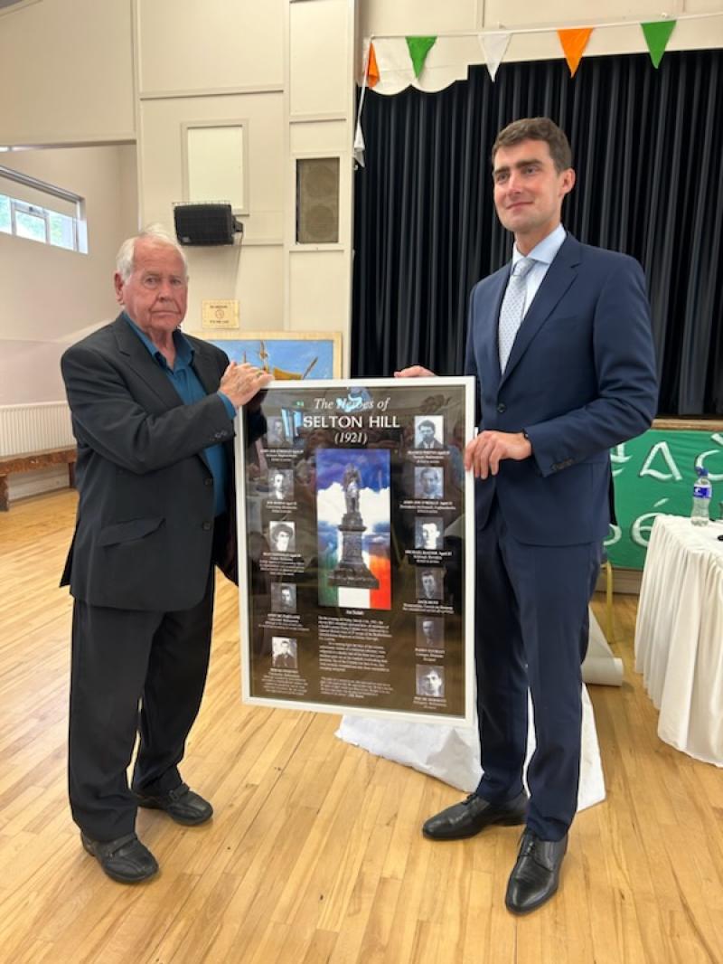 Minister for Finance Jack Chambers makes special presentation to Longford Fianna Fáil stalwart Tom Donlon 