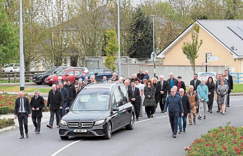 Longford bids farewell to Lanesboro businessman, politician and publican  Adie Farrell