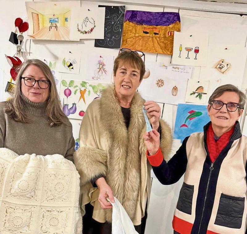 Crafters group raise €2,500 for Longford Hospice Homecare