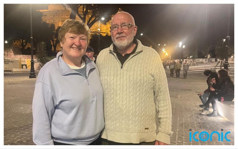 Longford man and his wife celebrating 40th wedding anniversary pay respect to Pope Francis in Rome 