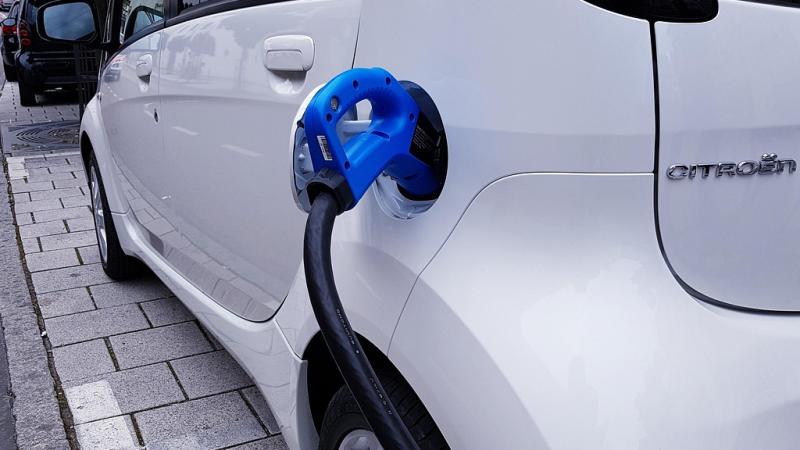 electric car