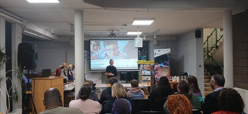 Children's smartphone seminar