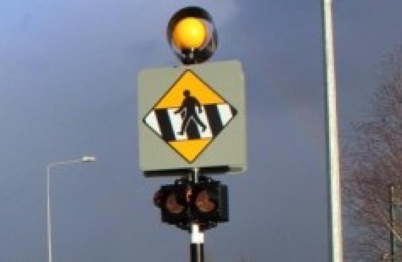 Motorists advised to drive with  caution in Longford town as pedestrian crossing lights damaged 