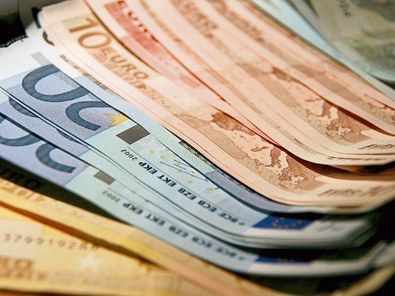 Fiver flutter yields lotto luck for Longford punter 