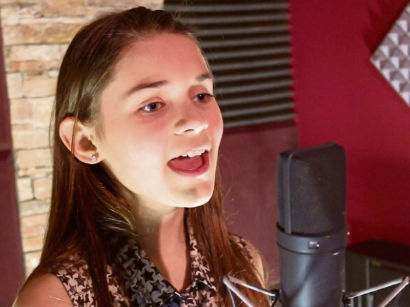 WATCH | Caoimhe Mooney of Evolution Stage School Longford performs a special version of Gleanntáin Ghlas Ghaoth Dobhair for St Patrick's Day