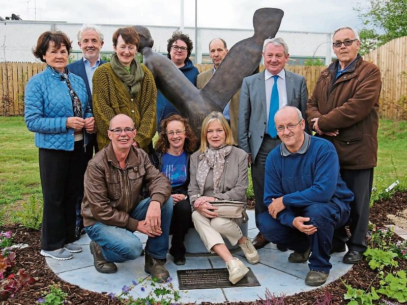 Sculpture in honour of Longford IBAL win unveiled