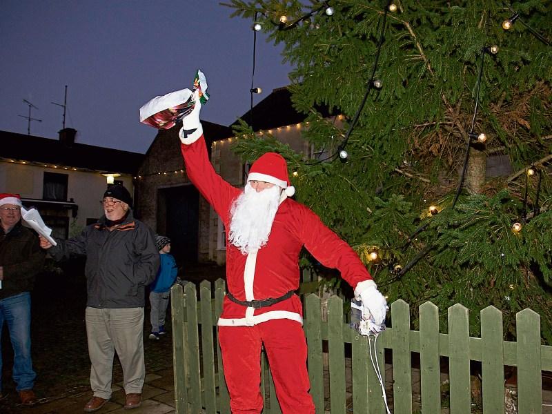 Santa brings festive cheer to Arva