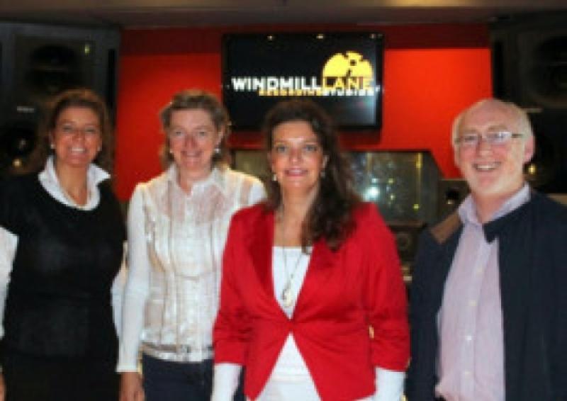 The Mulligan Sisters pictured with P�dhr�ic O' Cuinneag�in at Windmill Lane Studios.