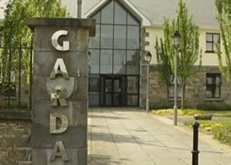 Three men are currently in custody following a high speed chase across Longford last night (Tuesday).