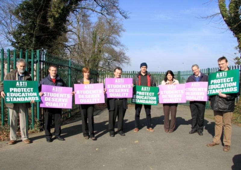 Staff at St Mel's College in Longford pictured protesting the proposed changes to the Junior Cert. Photo: Michelle Ghee. www.gphotos.ie