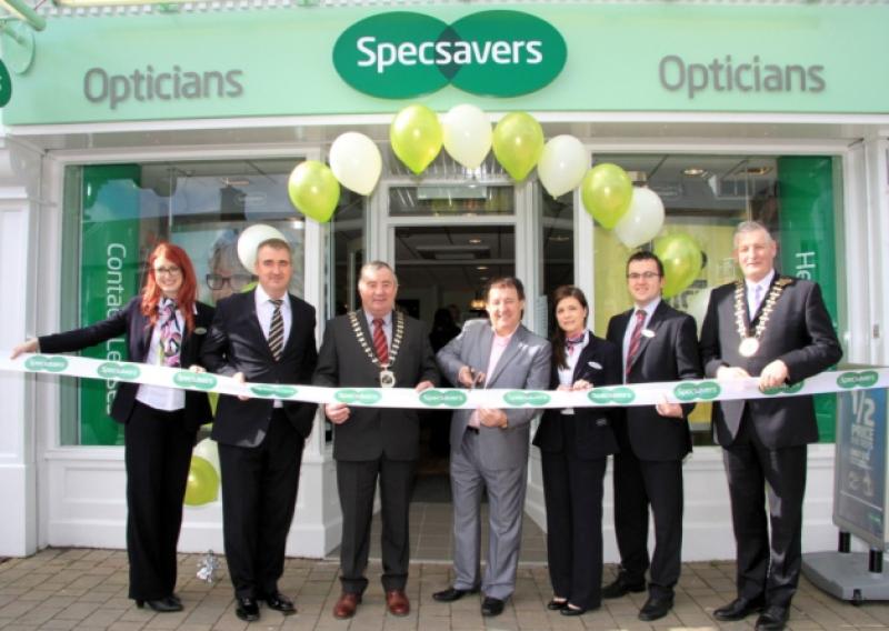 Laura Morris Specsavers Longford Store Manager, Hugh Morris Retail Director, Longford Town Mayor Paul Connell, country music star Declan Nerney, Fiona Ferguson Specsavers Director, Keith McCallion Director and Fintan McGill President of Longford Chamber of Commerce pictured at the official opening of Specsavers new Longford store. Photo: Michelle Ghee. www.gphotos.ie