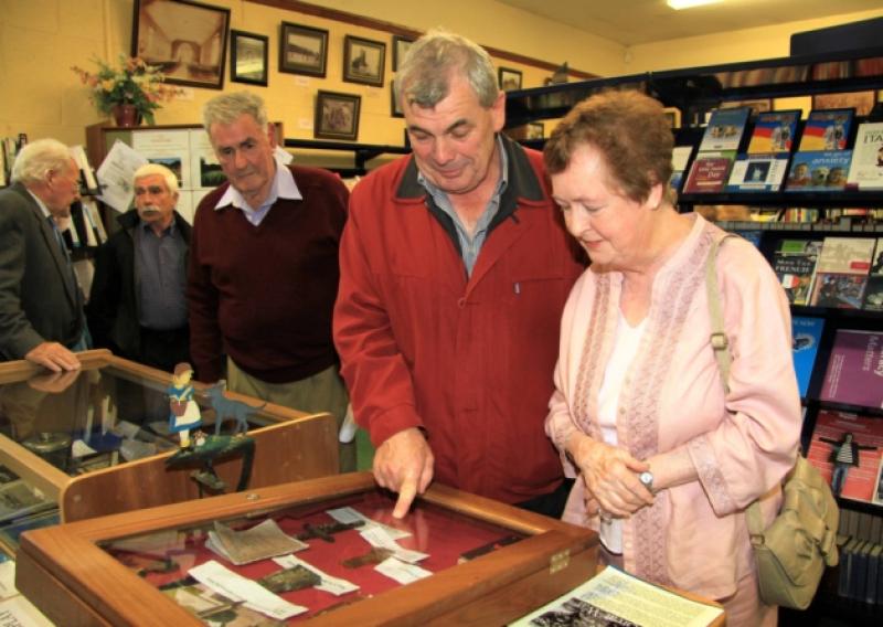 Eugene Kelly and Bridie Connolly pictured in Lanesboro Library last Wednesday night where Longford County Council Cathaoirleach Mark Casey officially opened an exhibition on World War I. Photo: Michelle Ghee. www.gphotos.ie