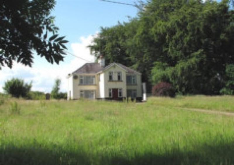 This house at Lisameen at Moatefarrell near Edgeworthstown is on the market with an asking price of �49,000