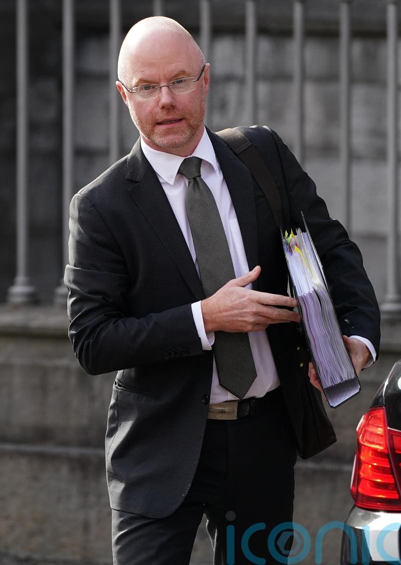 Government moves to recognise international surrogacy arrangements