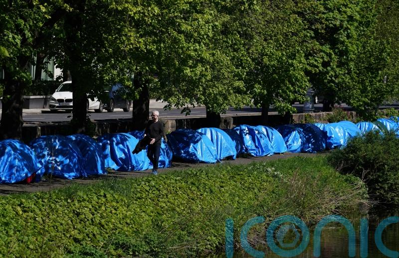 Government must be stronger in dealing with asylum seeker camps – TD