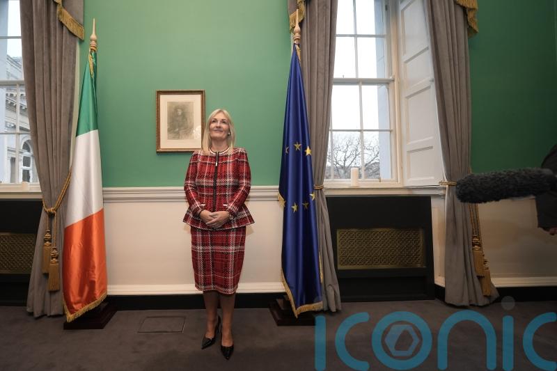 Why is Dail speaker Murphy facing confidence motion?