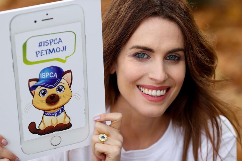 Holly White and Aoibheann McCaul launch the ISPCA Petmoji App