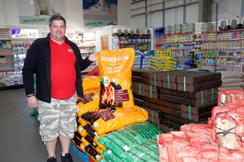 Pet Stop Discount Warehouse & Fuel Centre in Longford opens its doors