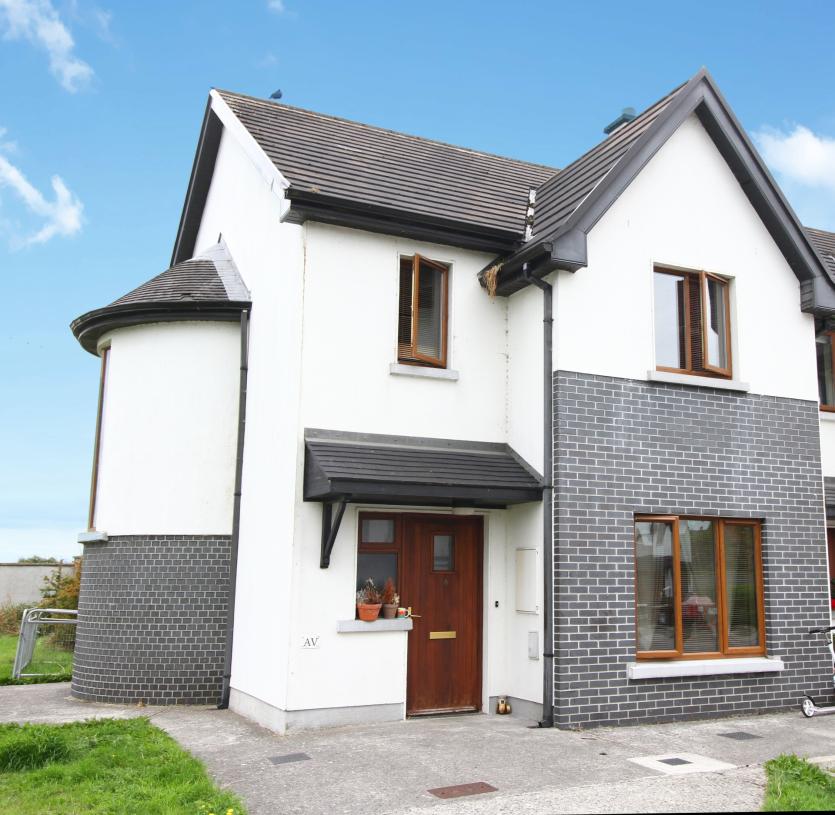 Twelve Longford residential properties could be yours for €850,000 in next BidX1 online auction