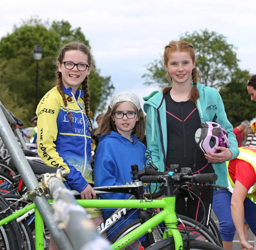 Niamh Hanley, Amy and Maria Jordan Picture: Shelley Corcoran