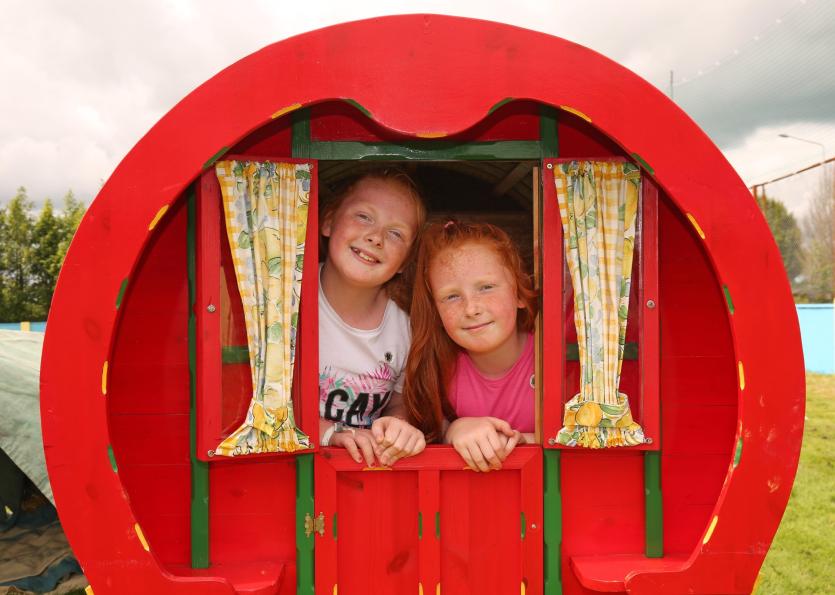 Holly and Shannon Duignan Stokes Picture: Shelley Corcoran