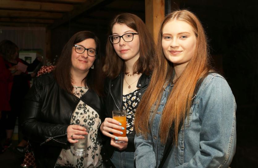 Veronica & Katie Gouldsbury with Leanne Farrell.      Picture: Syl Healy.