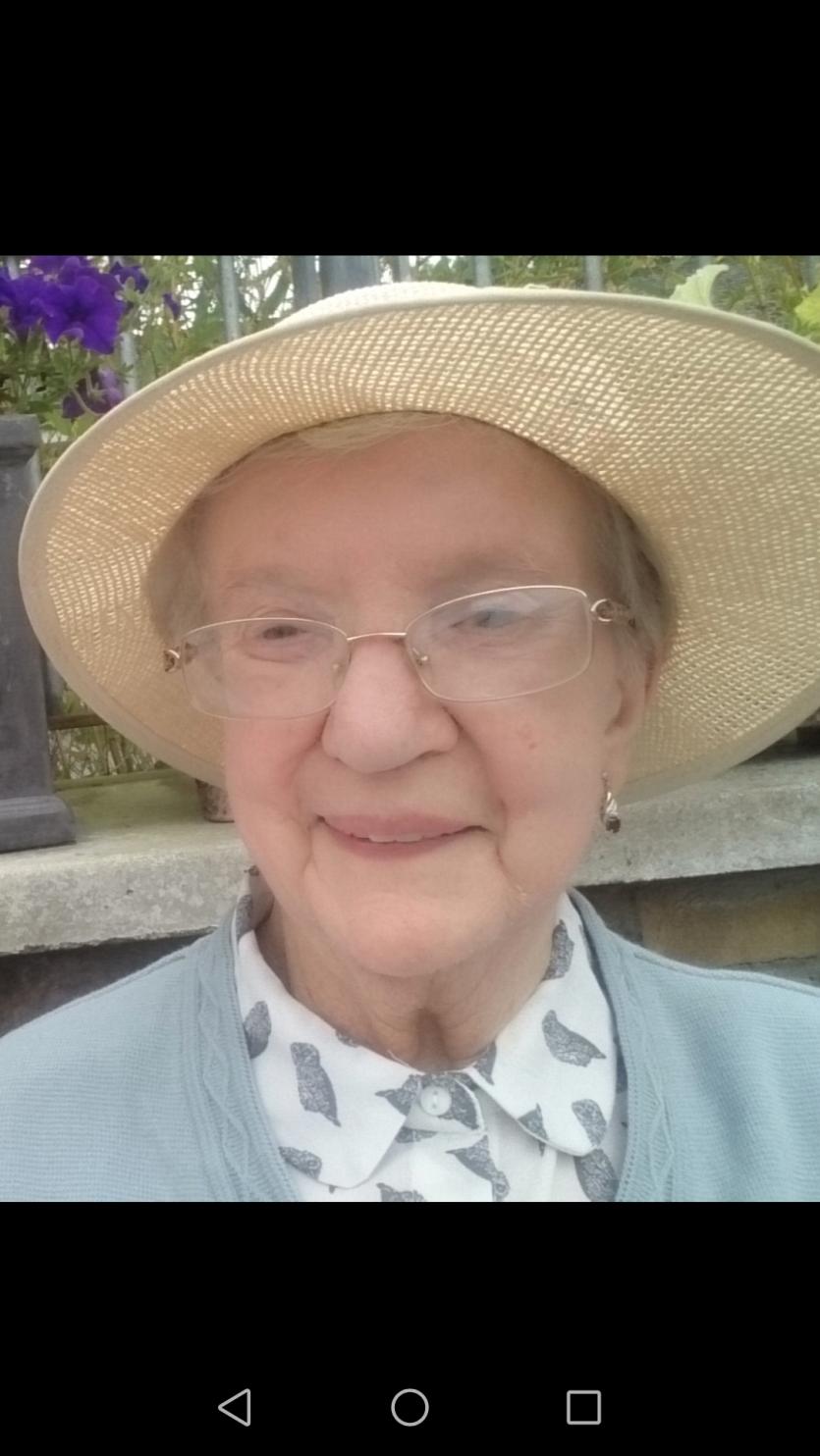 GALLERY 8 | Hi Grandparents! Sending very special greetings to loved ones across county Longford