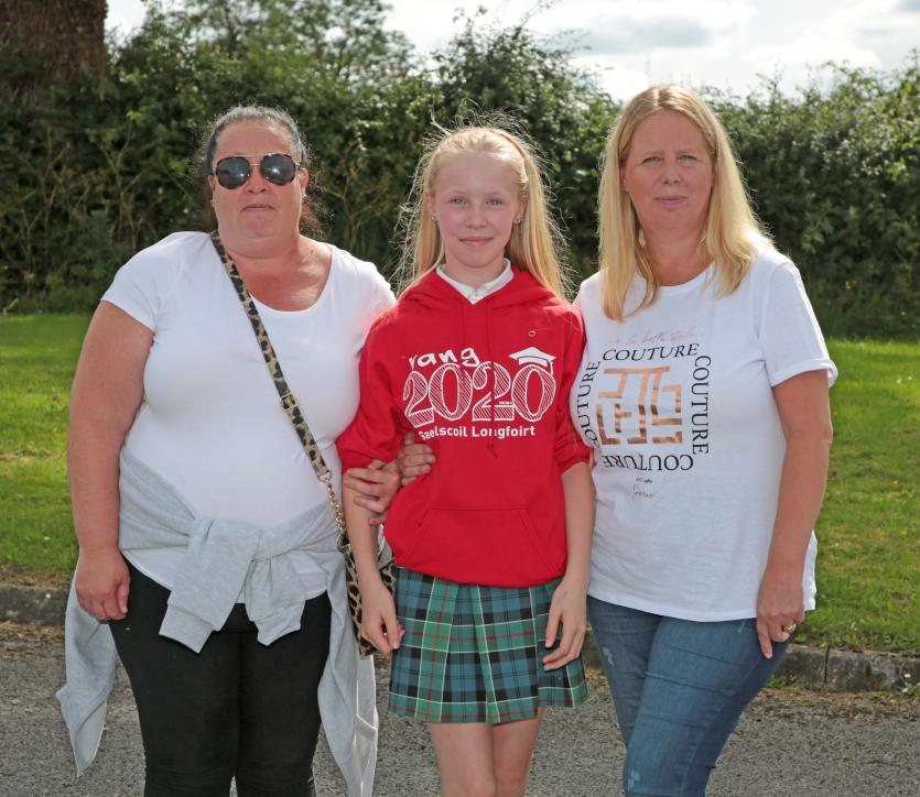 GALLERY | Sun beams down for Gaelscoil Longfoirt 'Slán le Rang 6' graduation ceremony
