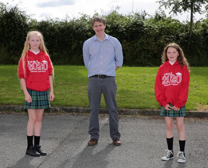 GALLERY | Sun beams down for Gaelscoil Longfoirt 'Slán le Rang 6' graduation ceremony