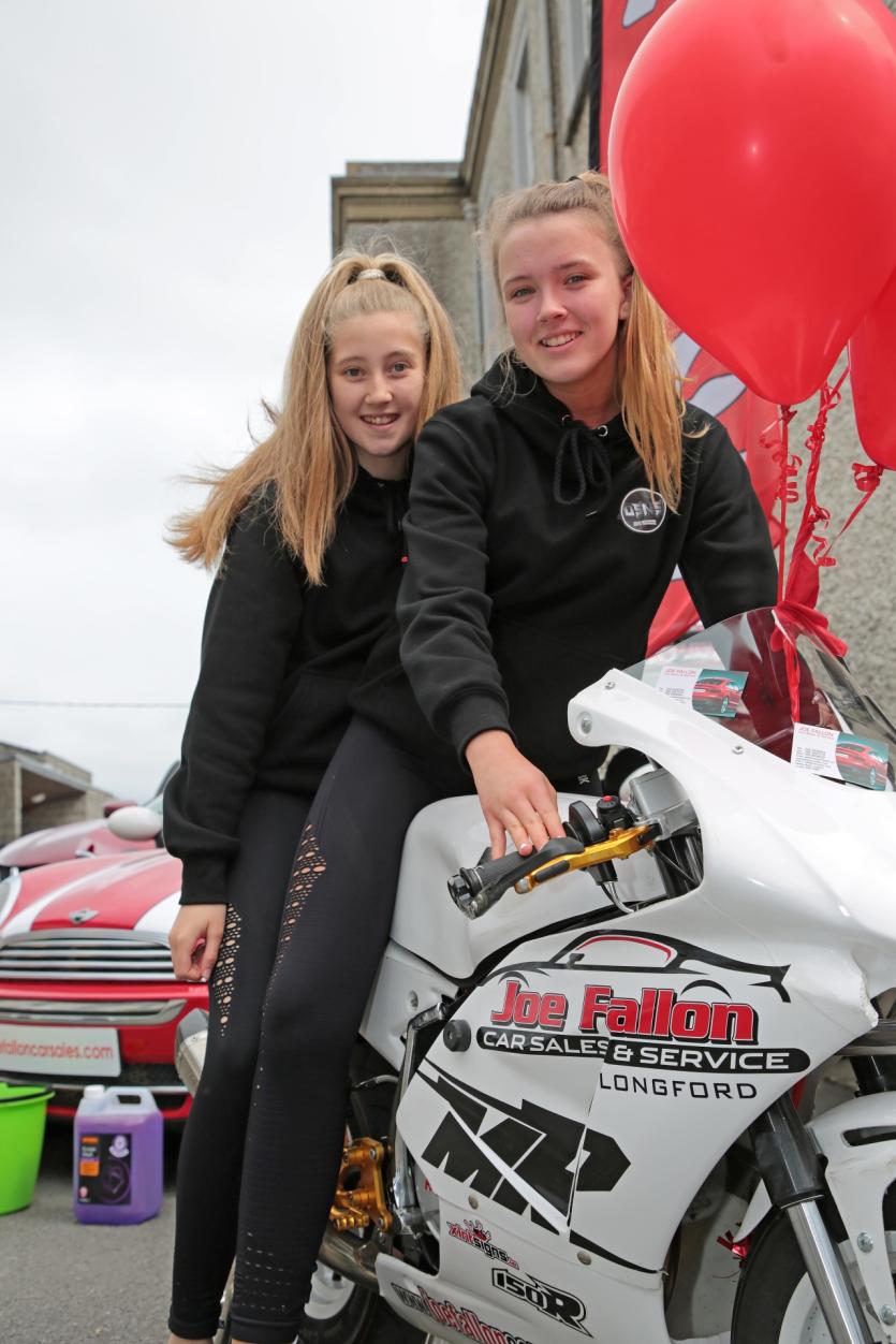 GALLERY | Motoring enthusiasts enjoy Old School New School Motor Show in Longford 