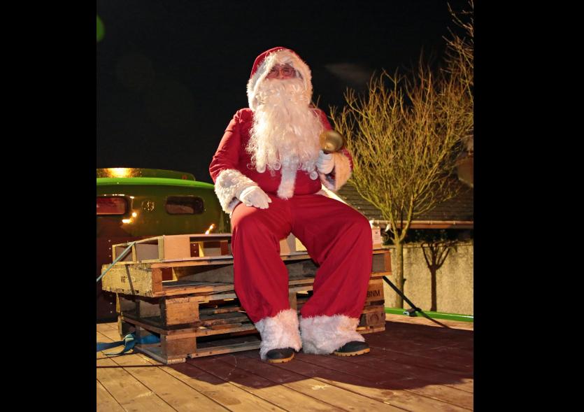 GALLERY | Longford residents welcome Santa Claus for a special Christmas drive by event 
