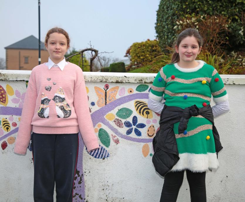 GALLERY | Great excitement as Santa visits Gaelscoil Longfoirt
