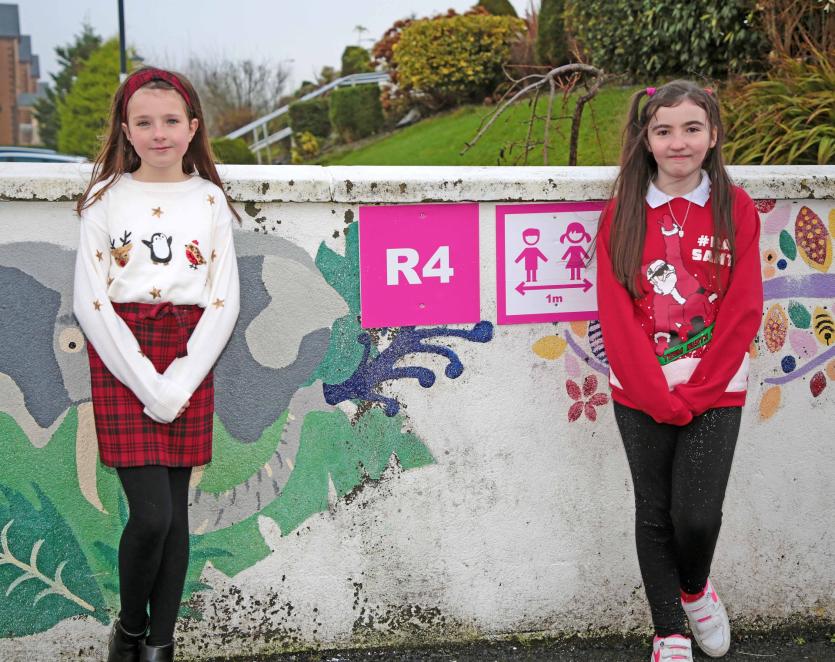 GALLERY | Great excitement as Santa visits Gaelscoil Longfoirt