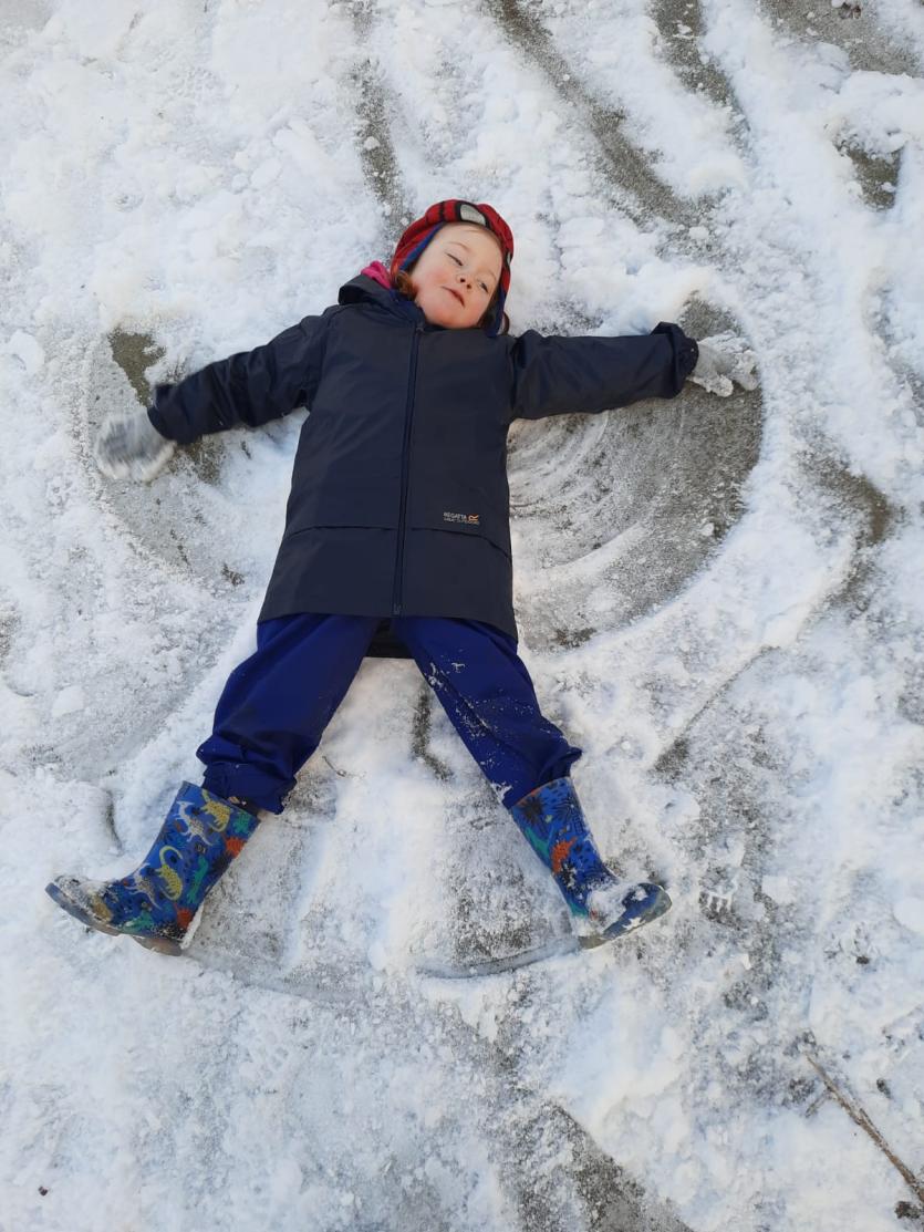 Snowy Longford Gallery 4: A selection of lovely Longford sneactha photos