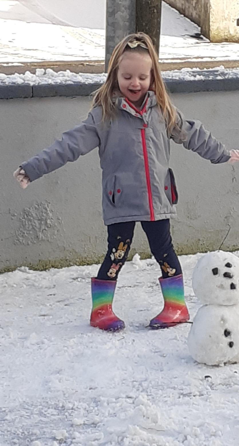 Snowy Longford Gallery 6: Snow fun and Longford sneachta scenes 