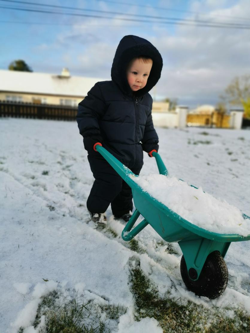Snowy Longford Gallery 6: Snow fun and Longford sneachta scenes 