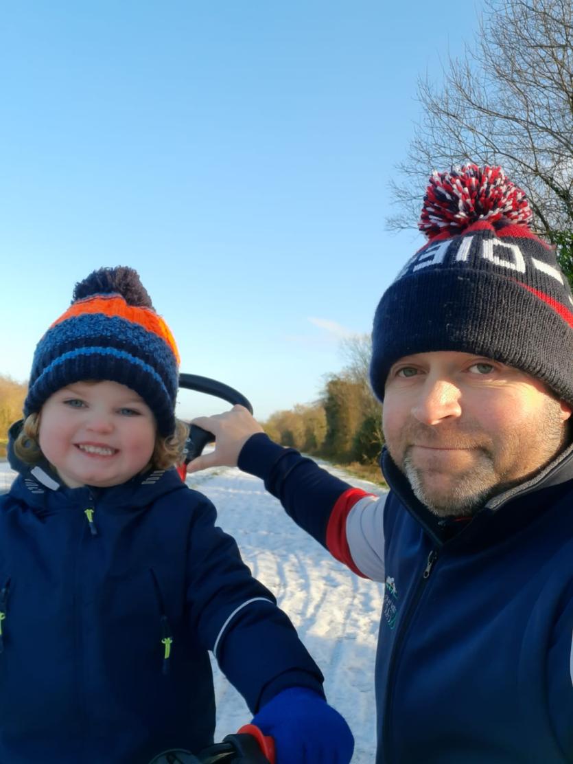 Snowy Longford Gallery 6: Snow fun and Longford sneachta scenes 