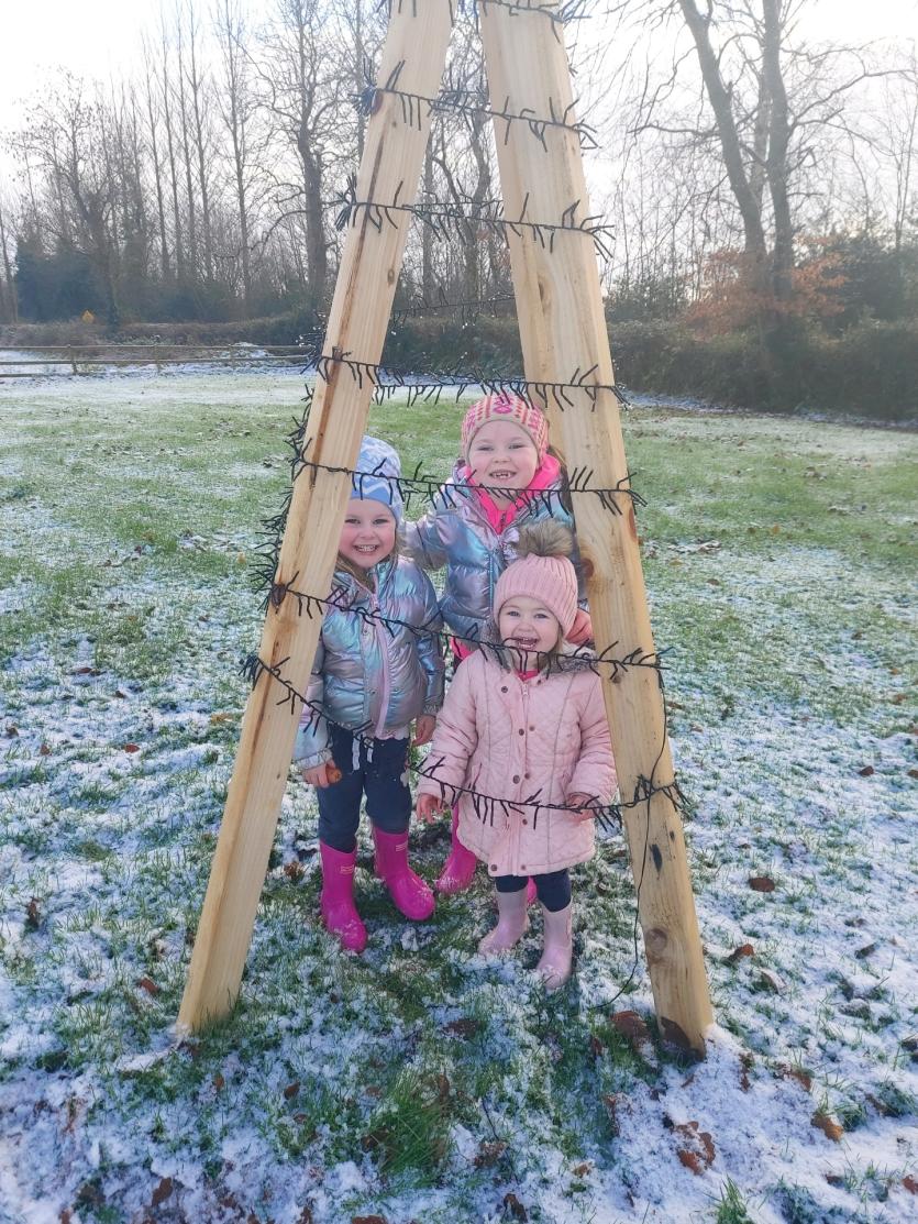 Snowy Longford Gallery 7: Snow fun in Longford winter wonderland 